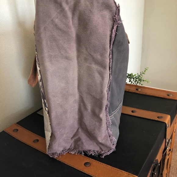 Partisan USA upcycled Canvas weekender Bag B-322 - Picture 8 of 8